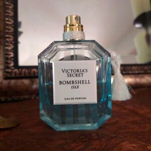 Victoria's Secret Bombshell Isle
